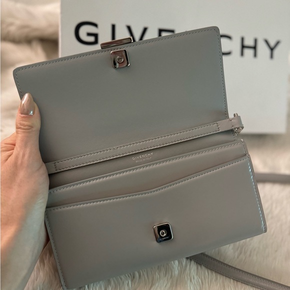 Givenchy Chain Wallet / Cross Body Purse (Brand New) - Picture 4 of 9